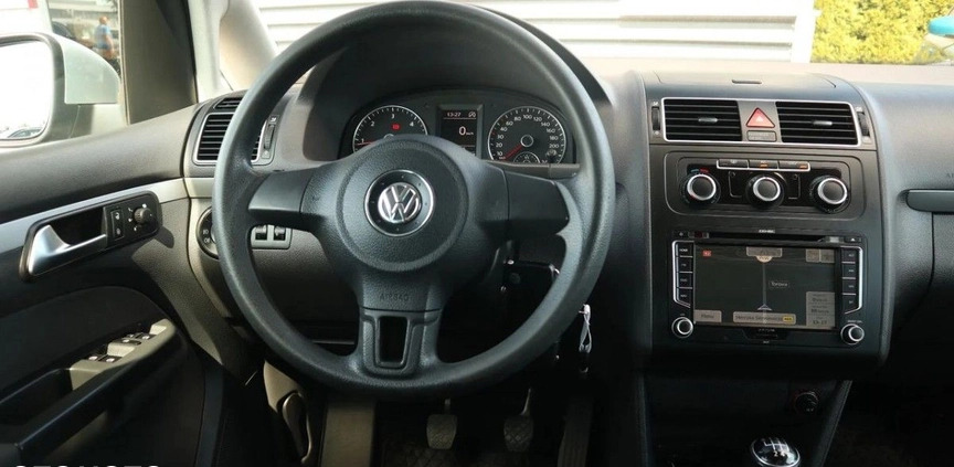 Volkswagen Touran cena 34900 przebieg: 173000, rok produkcji 2011 z Słupca małe 56